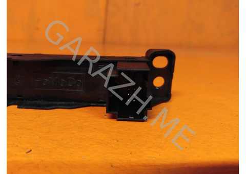 Кнопка аварийной сигнализации Land Rover Freelander 2 (06-10 гг)