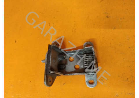 Петля багажника нижняя Land Rover Range Rover 3 (02-09 гг)