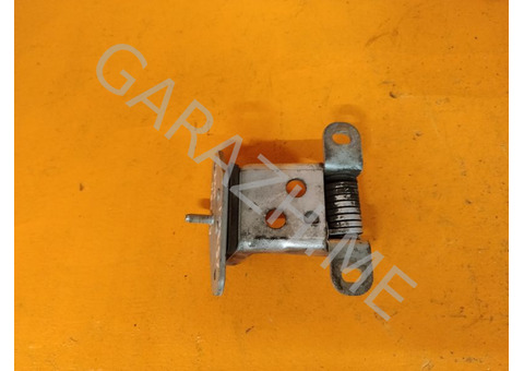 Петля багажника нижняя Land Rover Range Rover 3 (02-09 гг)