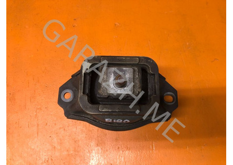 Подушка двигателя Land Rover Discovery 3 4.4L (04-09 гг)