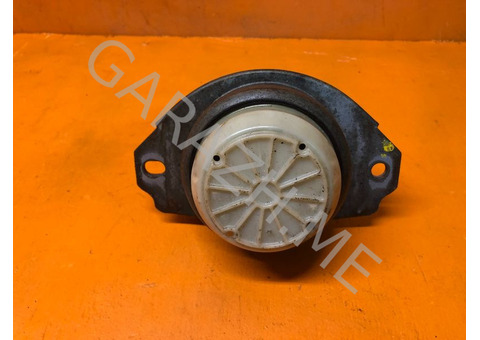 Подушка двигателя Land Rover Discovery 3 4.4L (04-09 гг)