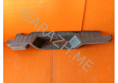Накладка заднего бампера Hummer H3 (05-10 гг)