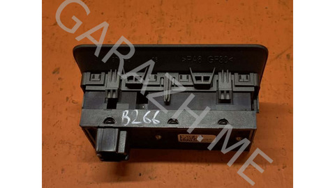 Кнопка открывания багажника Land Rover Evoque 2014 BJ3211654BB L538 2.0 GTDI