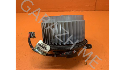 Вентилятор отопителя салона Cadillac Srx 2010 52421767 2 3.0, передний