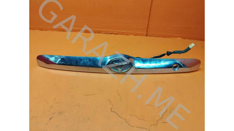 Накладка крышки багажника Toyota Highlander 2007 7681148080 XU20 3.3