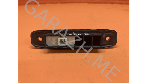 Кнопка багажника Toyota Sienna 2011 3.5