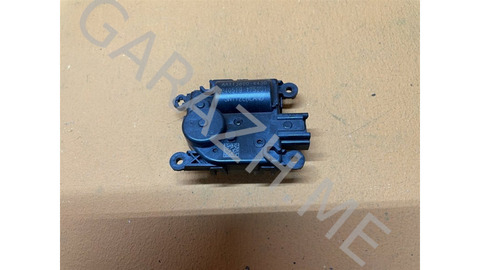 Моторчик заслонки отопителя Ford Explorer 2020 AA1138004430 U625 2.3