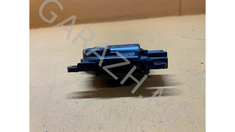Моторчик заслонки отопителя Ford Explorer 2020 AA1138004430 U625 2.3
