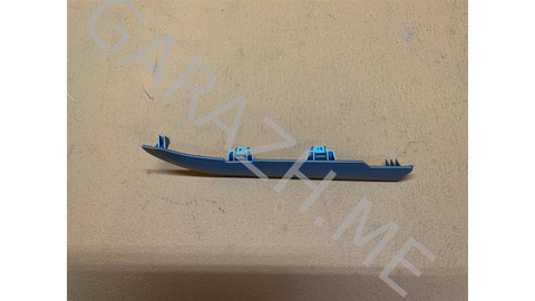 Накладка торпедо Ford Explorer 2020 LB5BS044B79BE U625 2.3, левая