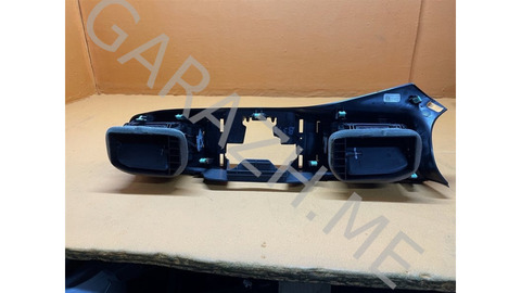 Дефлекторы обдува центральные Ford Explorer 2020 LB5B19F628CF U625 2.3