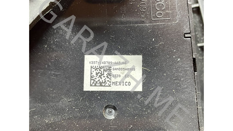 Накладка сиденья Ford Explorer 2020 LB5BS62185CEW U625 2.3, передняя левая