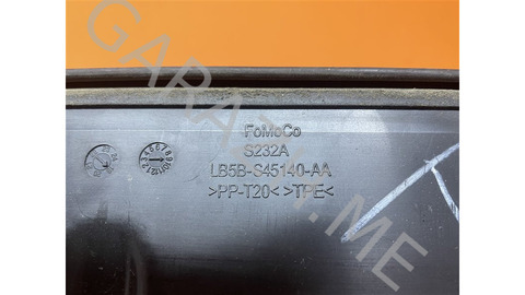 Накладка багажника Ford Explorer 2020 LB5BS45140AA U625 2.3, правая