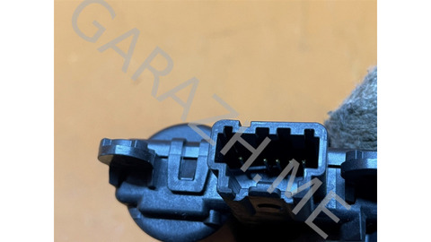 Моторчик заслонки отопителя Ford Explorer 2020 AA1138004860 U625 2.3