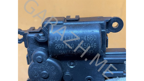 Моторчик заслонки отопителя Ford Explorer 2020 AA1138004860 U625 2.3