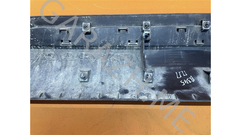 Накладка двери Ford Explorer 2020 LB5BS20848BCW U625 2.3, передняя правая